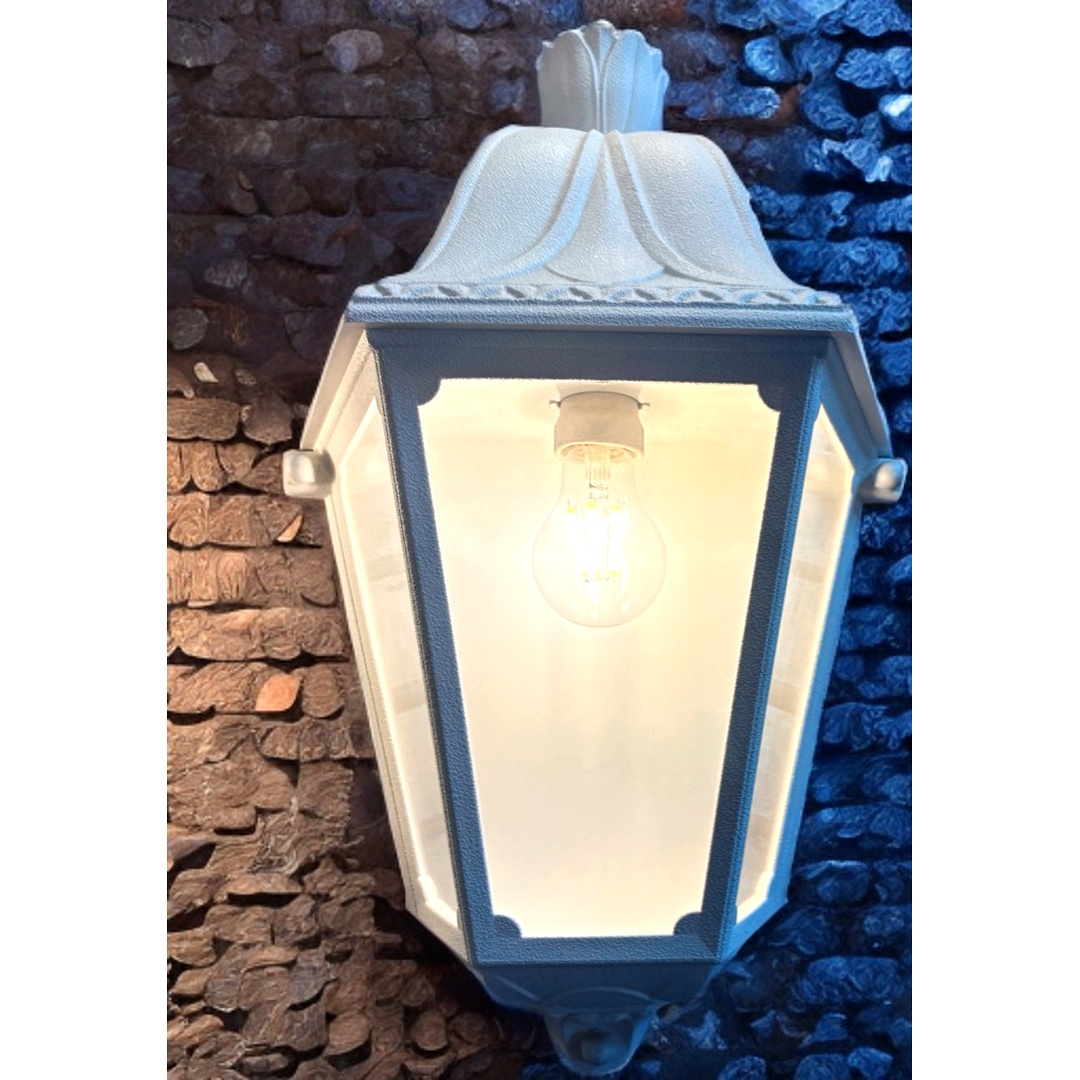 White Outdoor Wall Lantern CODE : M22.000.WY.E27